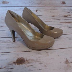 Bandolino Nude Patent Heels 7.5